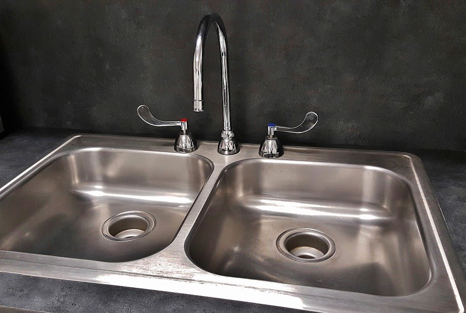 5 Star Plumbing | How to Install Double Kitchen Sink Plumbing